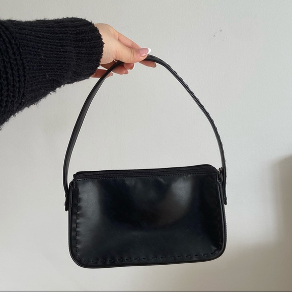 Black Shoulder Bag - Picture 4 of 6